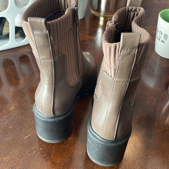 A New Day Target Boots Size 6 Brown - Picture 4 of 5